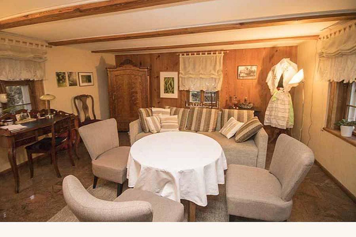 Ferienhaus am Fließ - hexenhaus-wohnzimmer