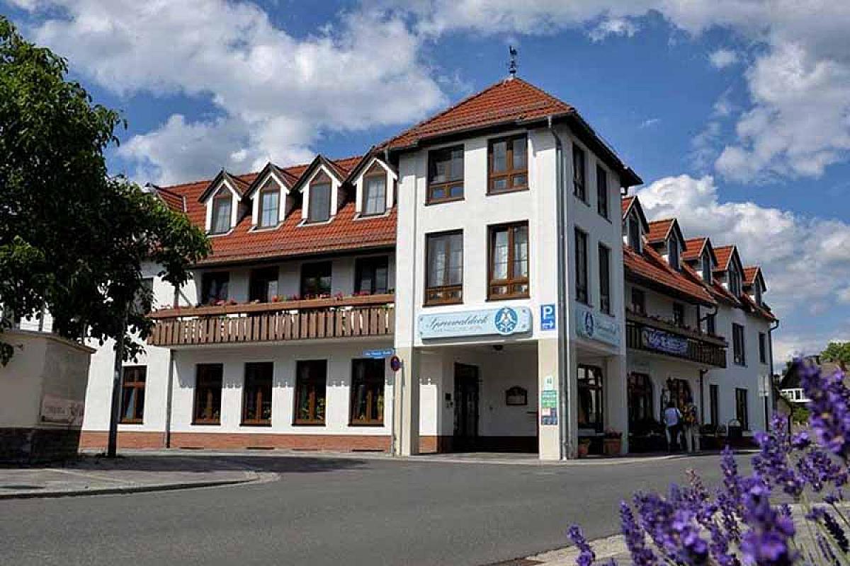 Hotel Spreewaldeck - hotel-spreewaldeck-hausansicht-hotel
