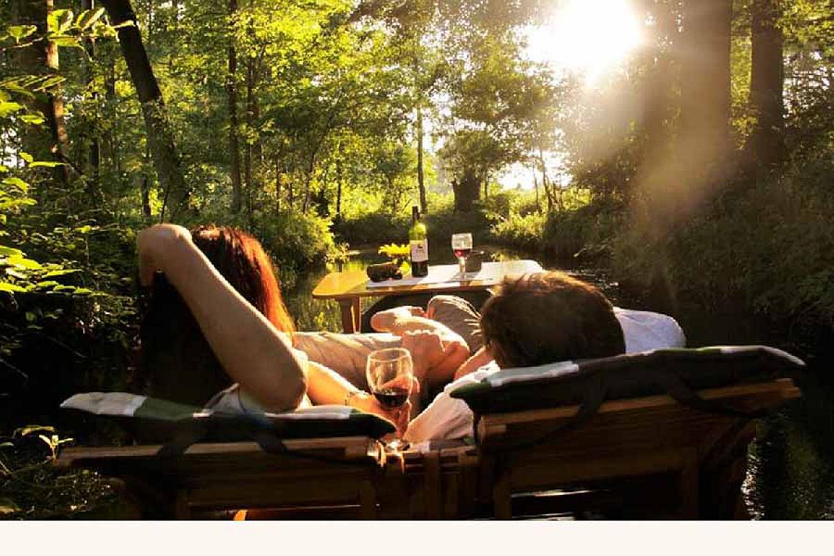 Pension " Spreeaue " - Liegestuhlkahnfahrt.