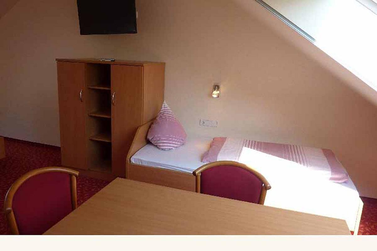 Pension " Spreeaue " - Spreewald_Pension_Spreeaue_in_Burg_Maisonetten_Bett
