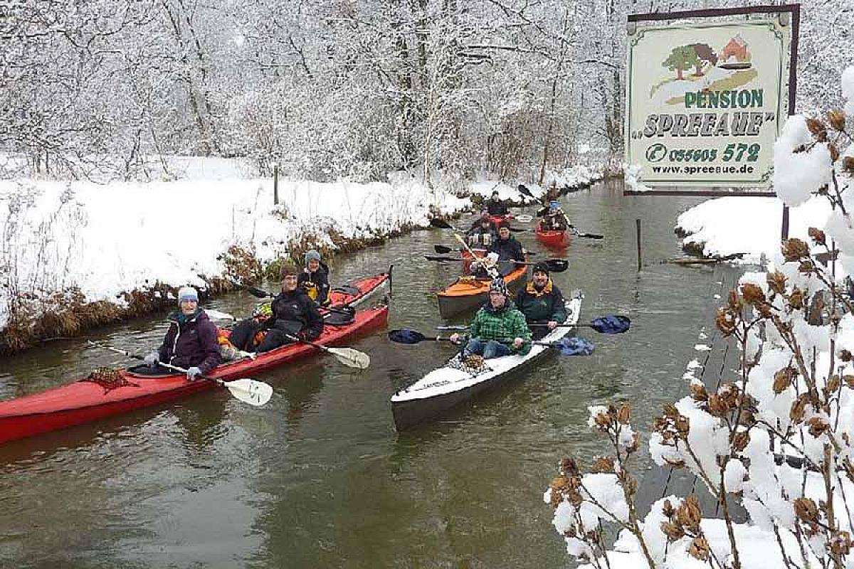 Pension " Spreeaue " - Winter_Paddeln_Pension_Spreeaue_Burg_Spreewald_direkt_am_Wasser