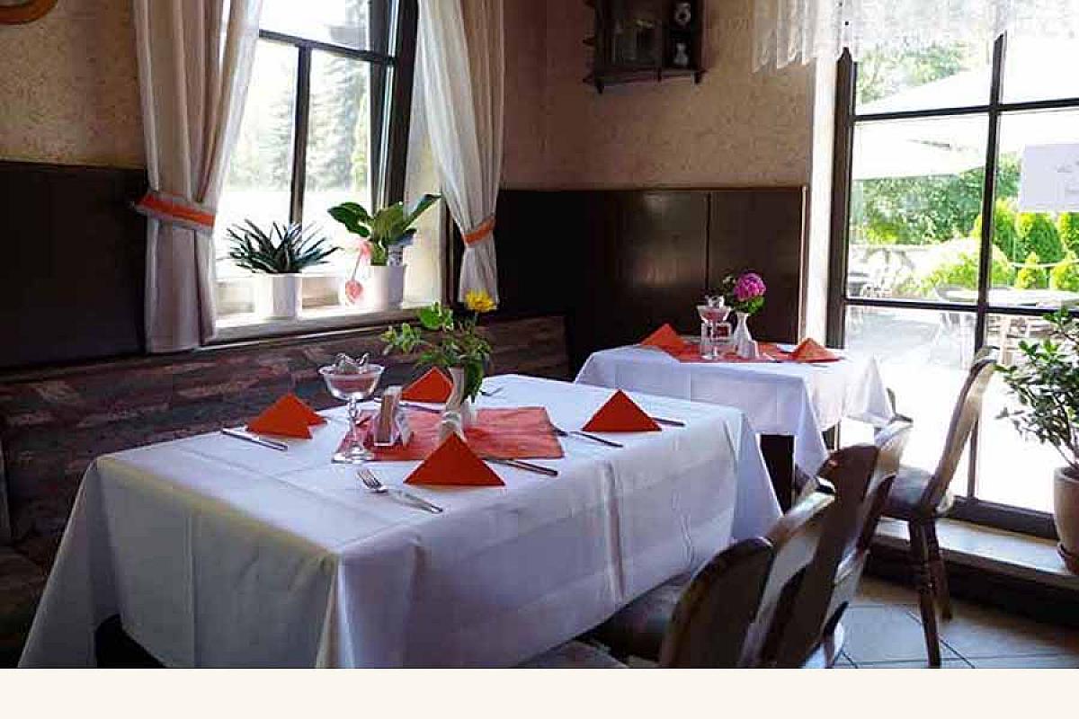 Landgasthof Ochseneck - gedeckter-tisch-landgasthof-ochseneck-aod-20180703-7295