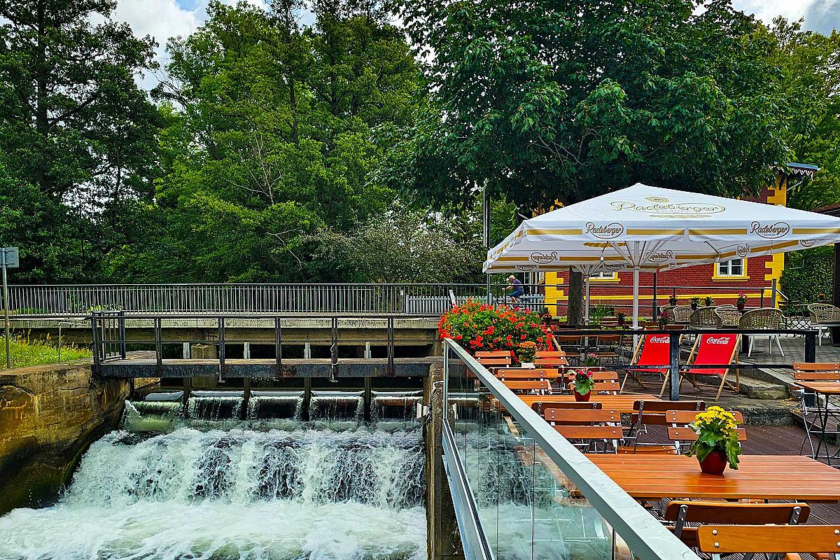 Spreehafen Burg - spreehafen-burg-terrassencafe-wehr