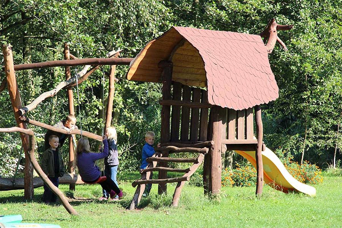 Kneipp- und Erlebniscamping "An den Spreewaldfließen" - spielplatz