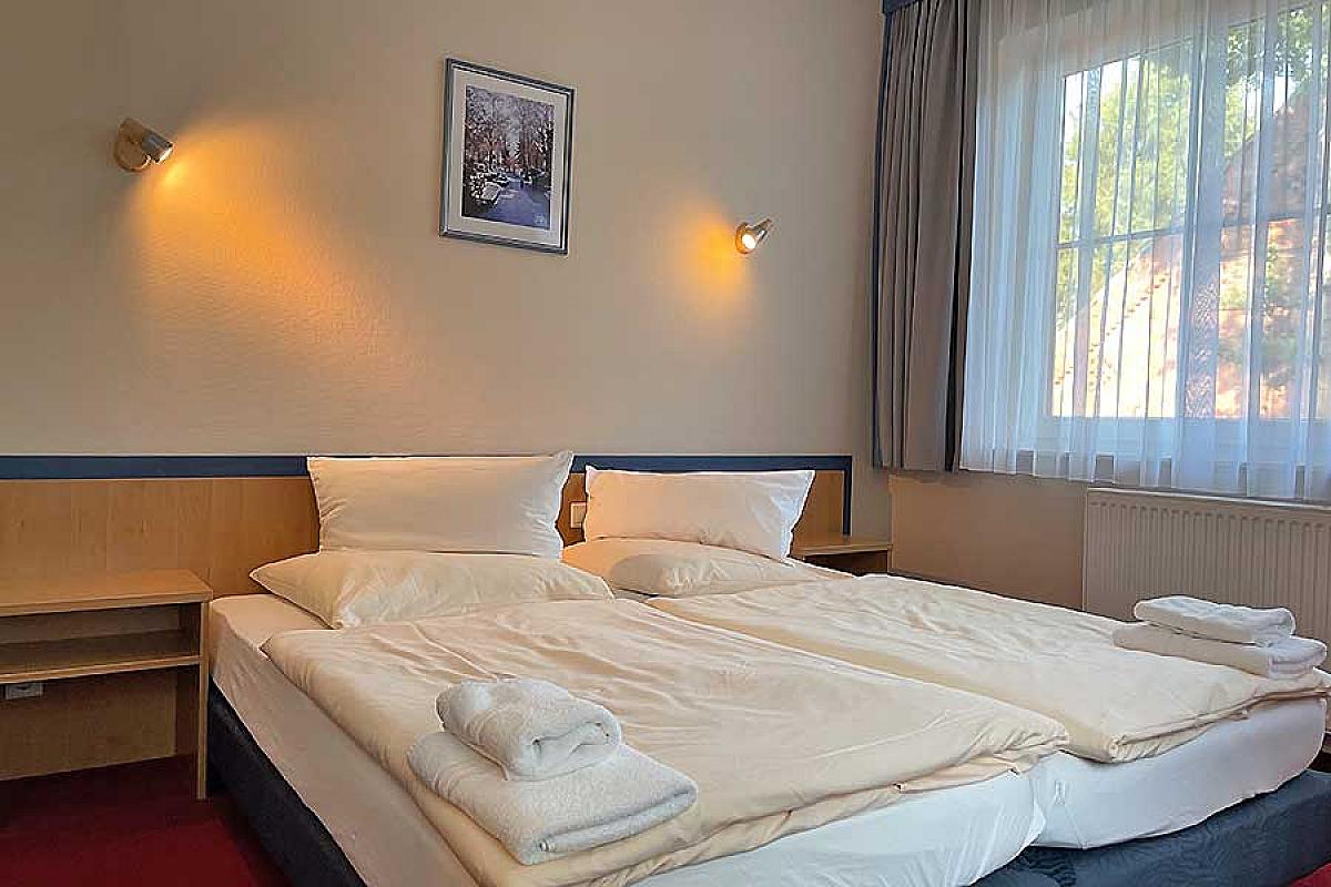 doppelzimmer-komfort-doppelbett_sia_20240710_20