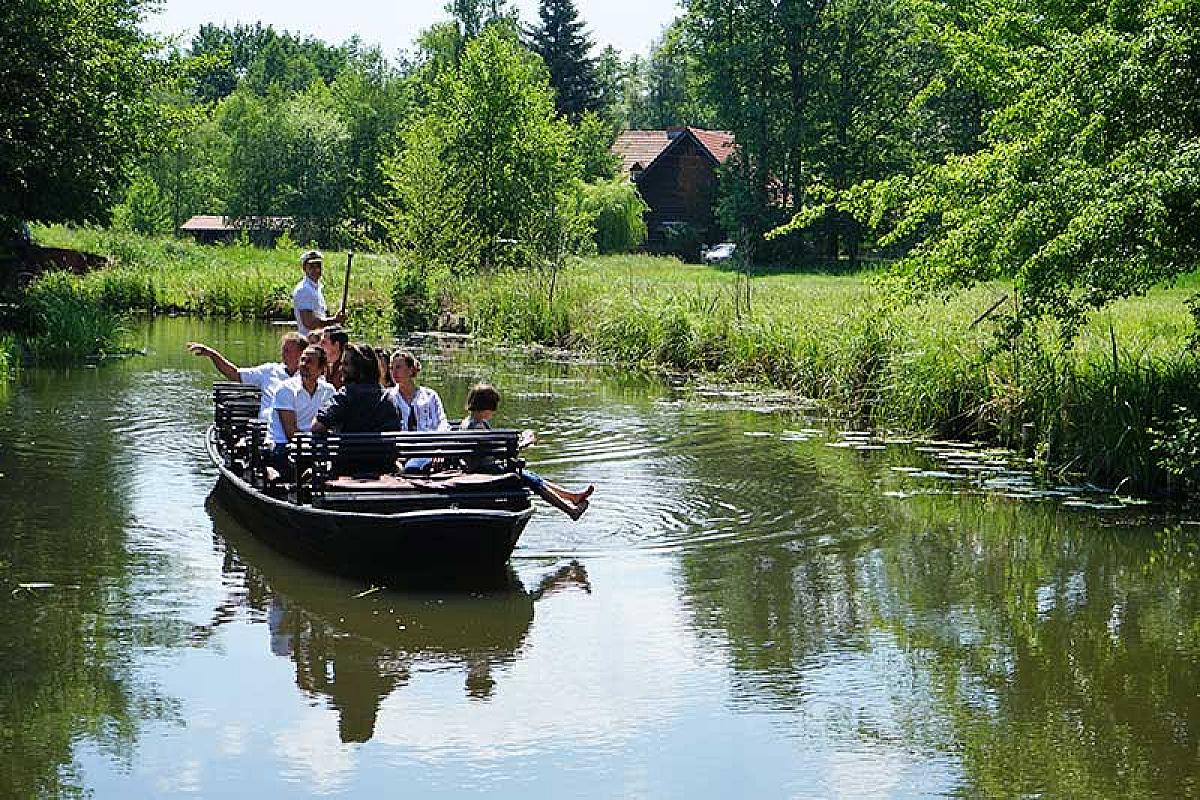 Kahngenuss Spreewaldkahnfahrten - faehrmann-norman-muschka-kahnfahrt