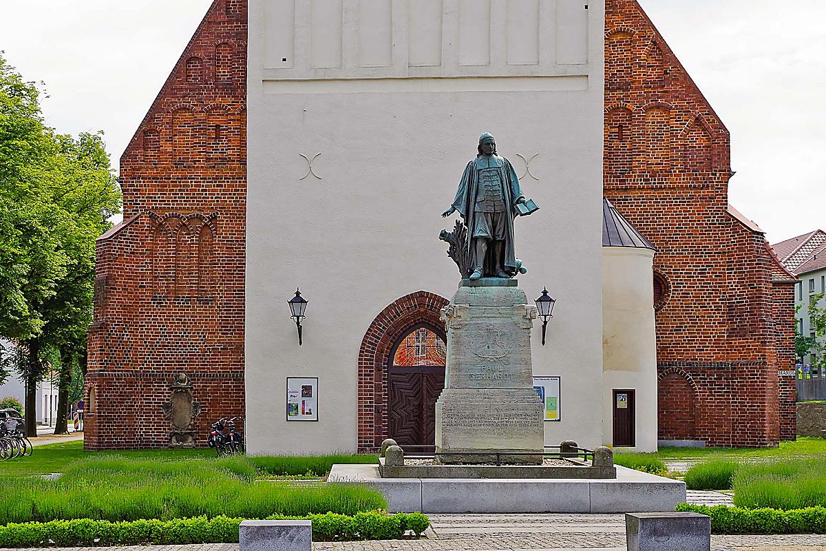Touristinformation Lübben im Spreewald - paul-gerhardt-kirche-denkmal-aod_20130609_1202