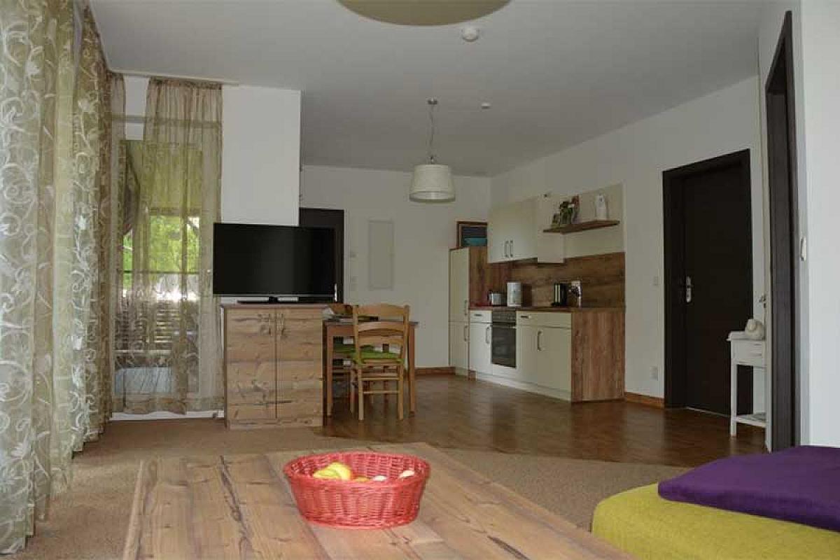 ferienwohnng-heuboden-wohnzimmer