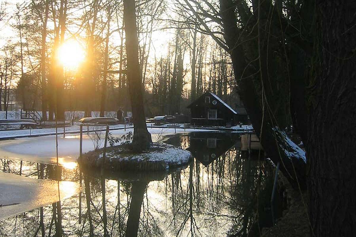 Foto: Spreewald-Info.de - Sonnenaufgang am Fließ in Lübben