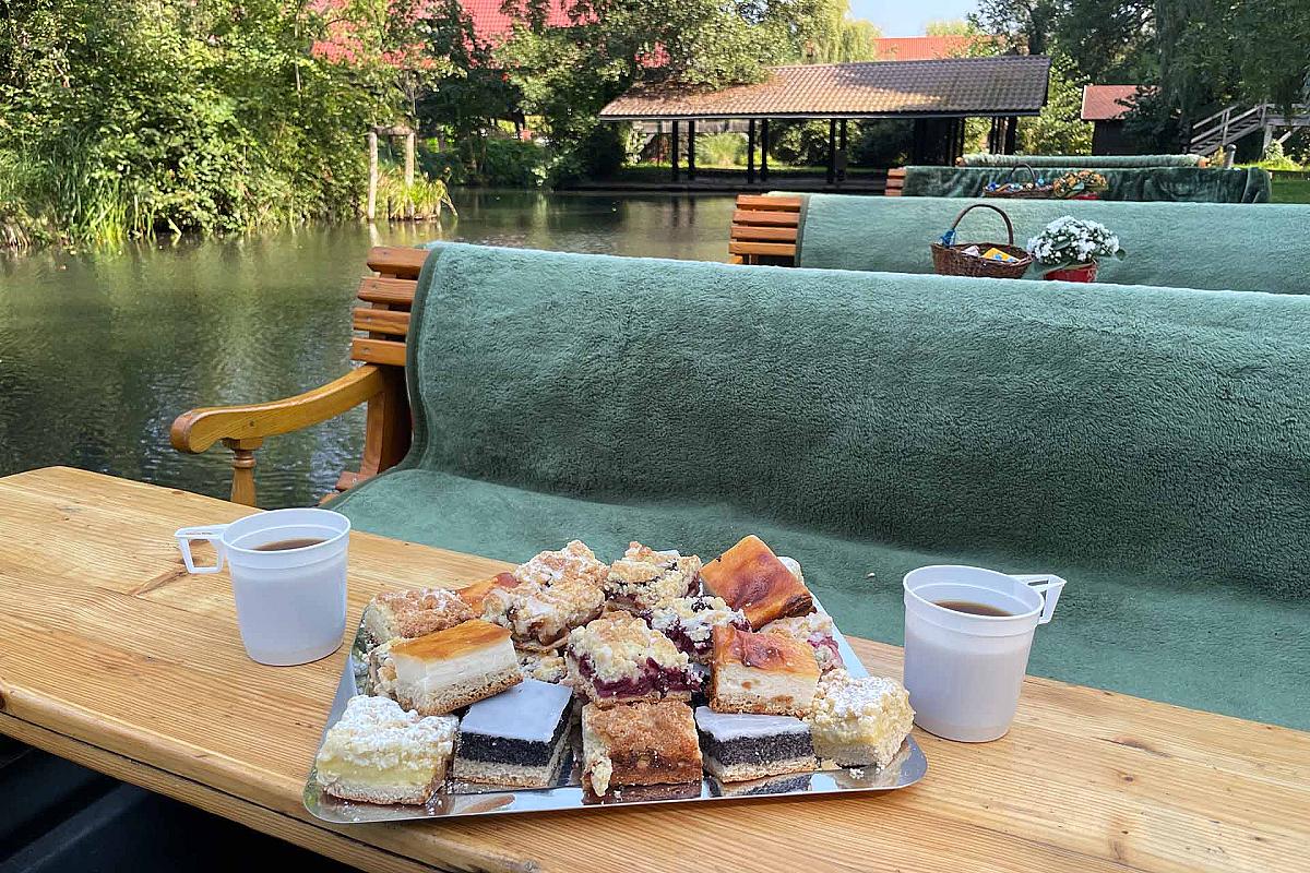 Foto: Spreewald-Info.de - Blechkuchen und Kaffee
