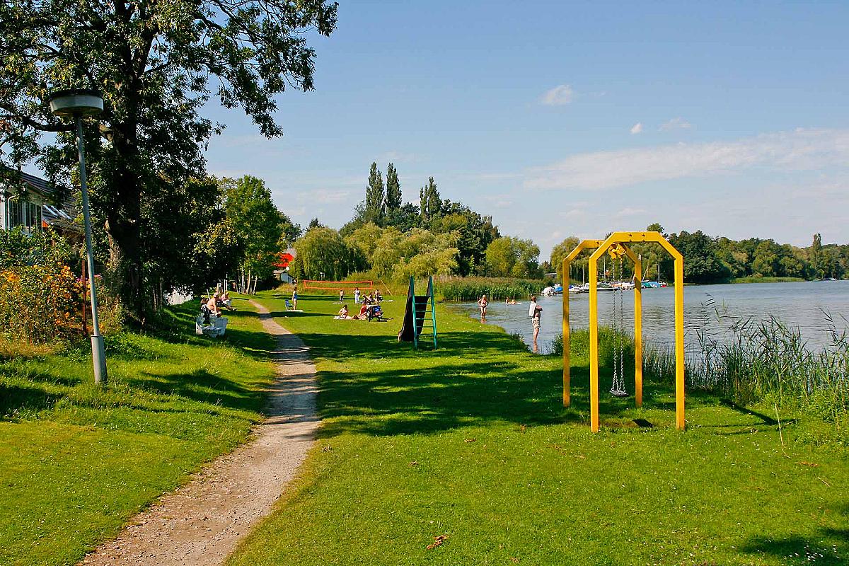 Touristinformation Oberspreewald - schwielochsee-badestrand-spielplatz_aod_20110818_5797