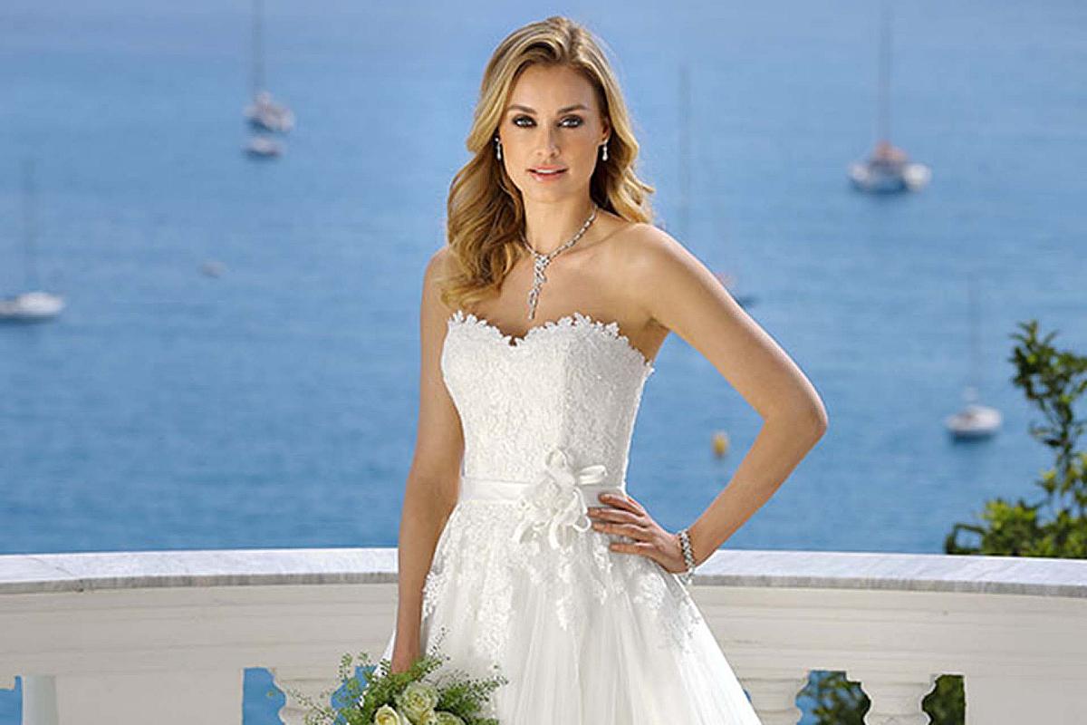 Braut- und Festmoden Sabine Adam - brautkleid-lb418031
