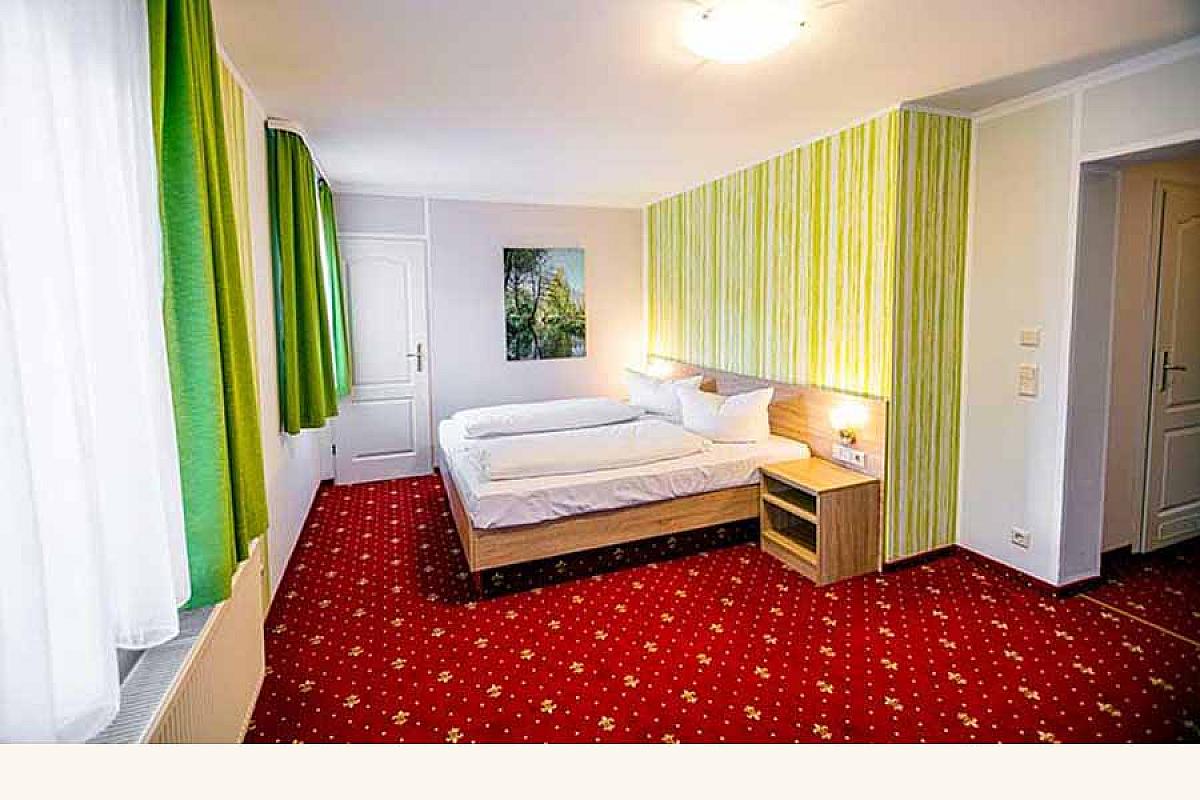 Hotel Zum Goldenen Löwen - doppelzimmer-komfort-mit-balkon