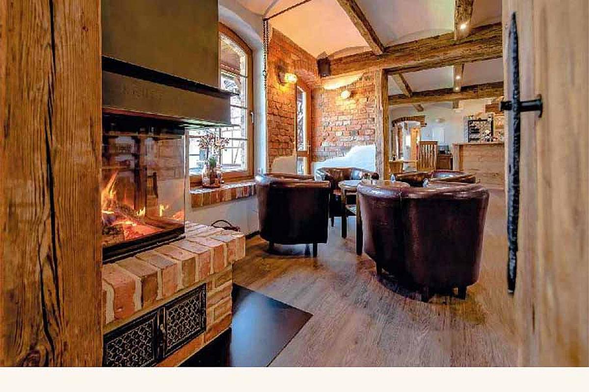 Landhaus Brodack - Hotel & Wellness - wohnbereich-kamin