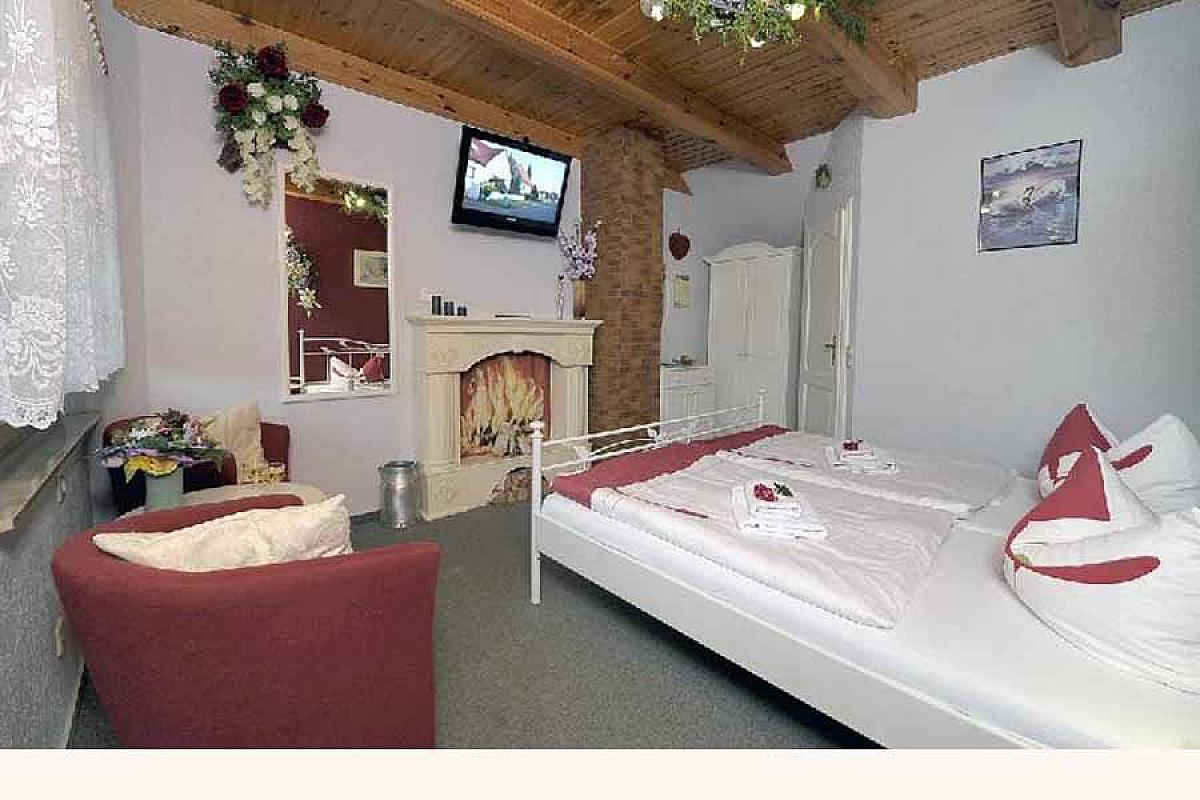 Pension & Wellness am Storchennest - 2014_Mertke__Romantikstube_009