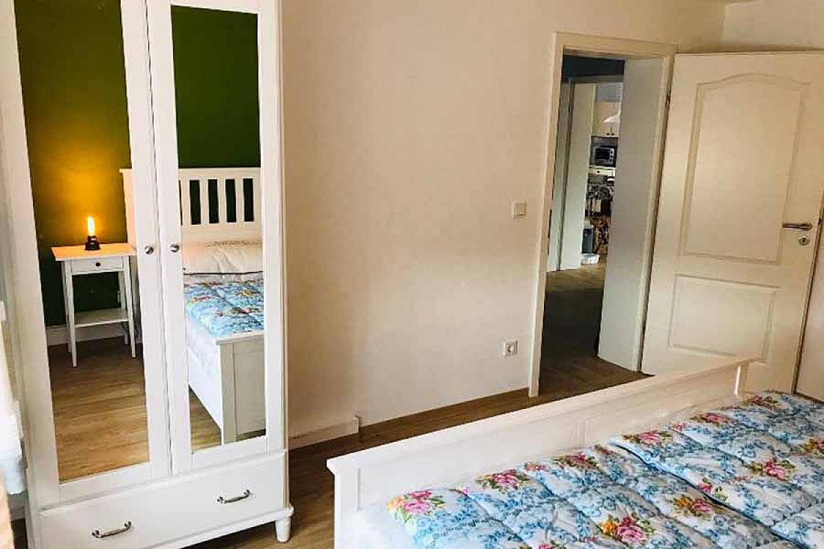 Ferienwohnung Hof Alkier - 4_Ferienwohnung-Alkier-Schlafzimmer2.