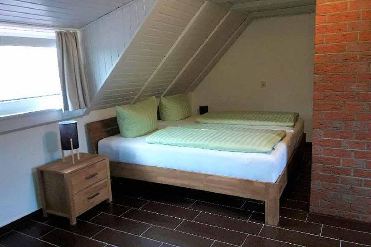 Pension Storchennest - Dreibettzimmer-Doppelbett